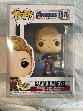 Marvel Captain Marvel Pop! Figure - Red, Blue, Gold